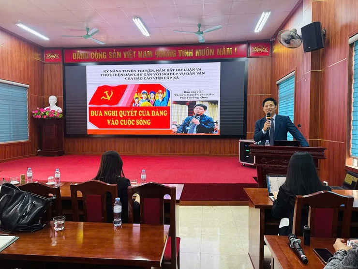 Ban Xây dựng Đảng tổ chức tập huấn công tác tuyên giáo và dân vận năm 2025- Ảnh 3.