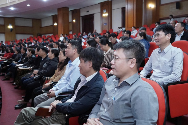 Lớp bồi dưỡng nghiệp vụ công tác dân vận và thông tin kết qủa Đại hội Đảng bộ Thành phố Hà Nội- Ảnh 4.