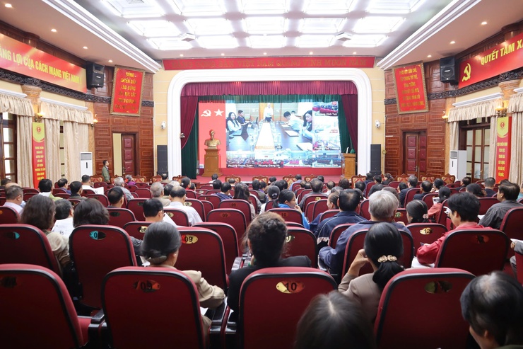 Hội nghị tập huấn thực hiện thủ tục hành chính của Đảng trên môi trường điện tử

- Ảnh 1.