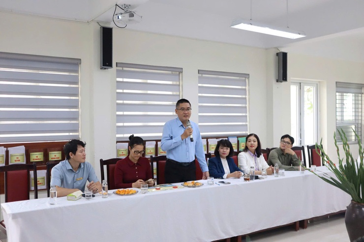 Phường Kim Liên tổ chức gặp mặt, động viên giáo viên tham gia Hội thi giáo viên dạy giỏi cấp thành phố năm học 2025 – 2026- Ảnh 2.