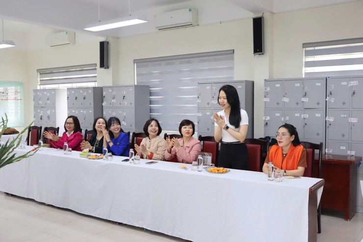 Phường Kim Liên tổ chức gặp mặt, động viên giáo viên tham gia Hội thi giáo viên dạy giỏi cấp thành phố năm học 2025 – 2026- Ảnh 5.