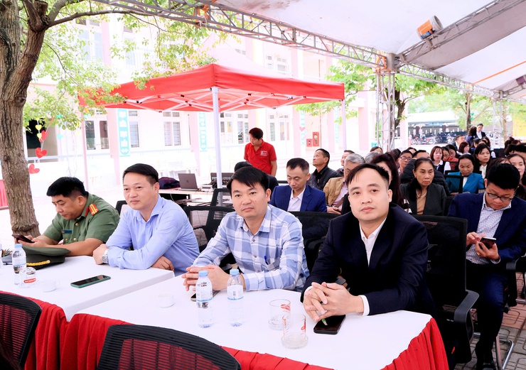 Thư Lâm phát động hưởng ứng Ngày Pháp luật Việt Nam và tổ chức phiên tòa giả định tuyên truyền pháp luật về phòng, chống bạo lực học đường- Ảnh 10.