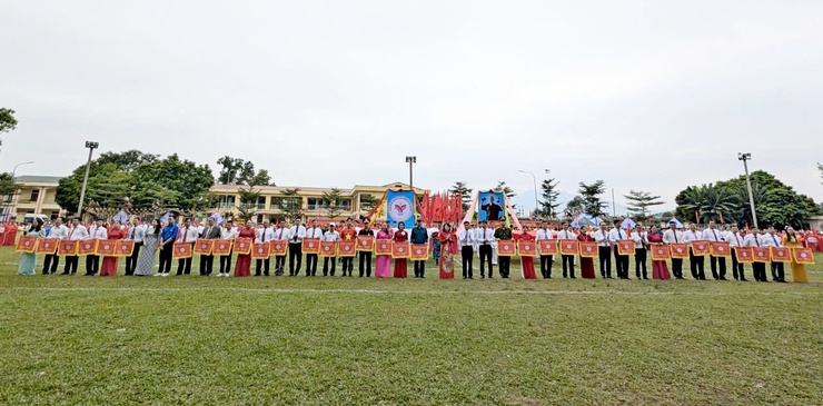 Tưng bừng Đại hội TDTT xã Đoài Phương lần thứ I năm 2025- Ảnh 12.