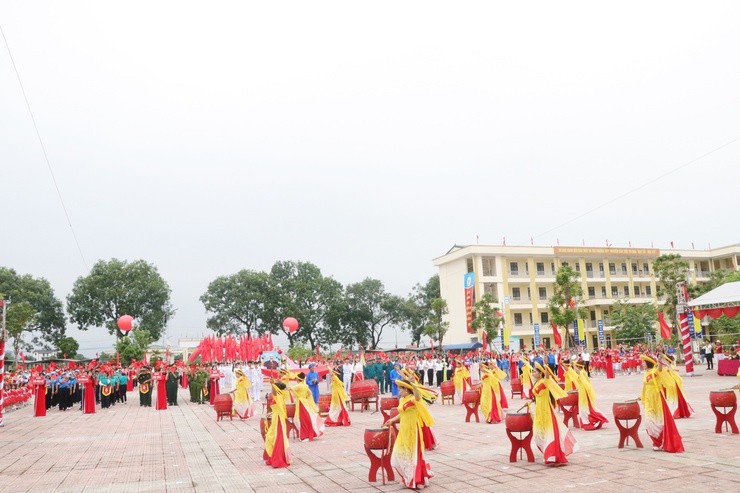 Ba màn đồng diễn ấn tượng tại Đại hội thể dục thể thao xã Trần Phú năm 2025- Ảnh 2.