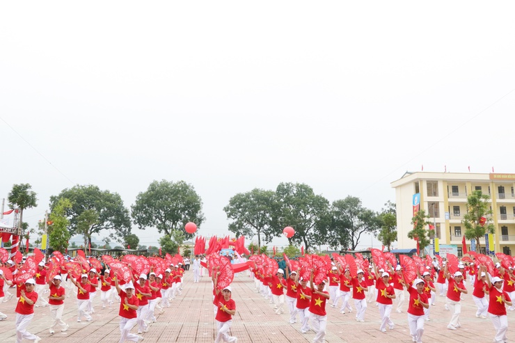 Ba màn đồng diễn ấn tượng tại Đại hội thể dục thể thao xã Trần Phú năm 2025- Ảnh 6.