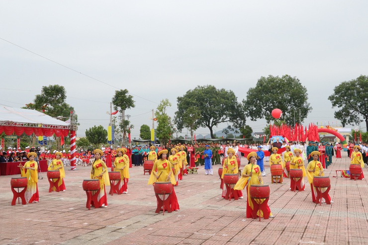 Lễ Khai Mạc Đại Hội Thể Dục Thể Thao Xã Trần Phú Lần Thứ Nhất Năm 2025: sôi động và ý nghĩa- Ảnh 12.
