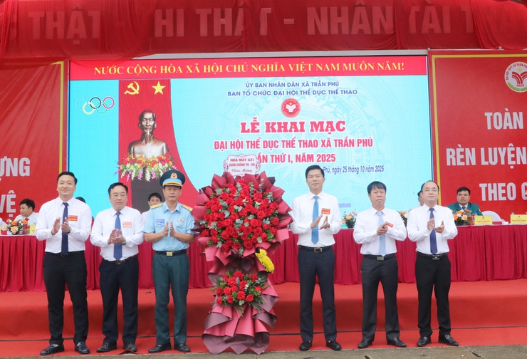 Lễ Khai Mạc Đại Hội Thể Dục Thể Thao Xã Trần Phú Lần Thứ Nhất Năm 2025: sôi động và ý nghĩa- Ảnh 2.