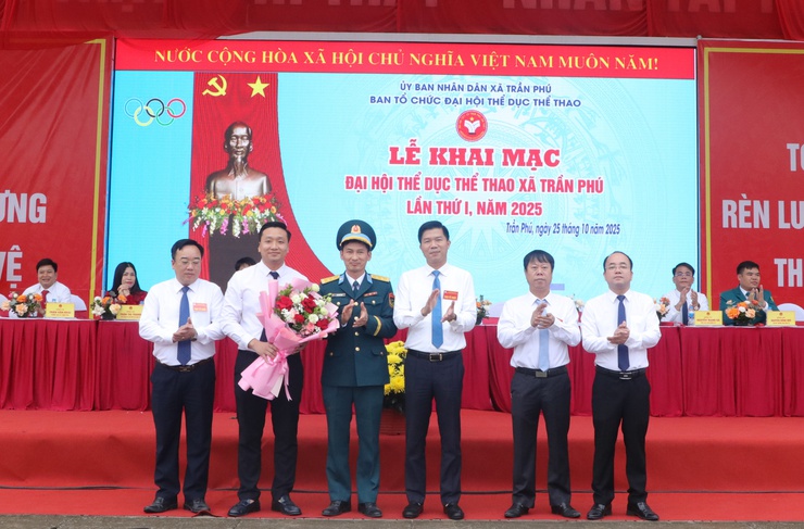 Lễ Khai Mạc Đại Hội Thể Dục Thể Thao Xã Trần Phú Lần Thứ Nhất Năm 2025: sôi động và ý nghĩa- Ảnh 3.
