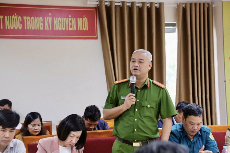 Phường Dương Nội tổ chức Hội nghị đối thoại giữa Bí thư Đảng ủy, Chủ tịch HĐND phường, Chủ tịch UBND phường với Nhân dân năm 2025- Ảnh 3.