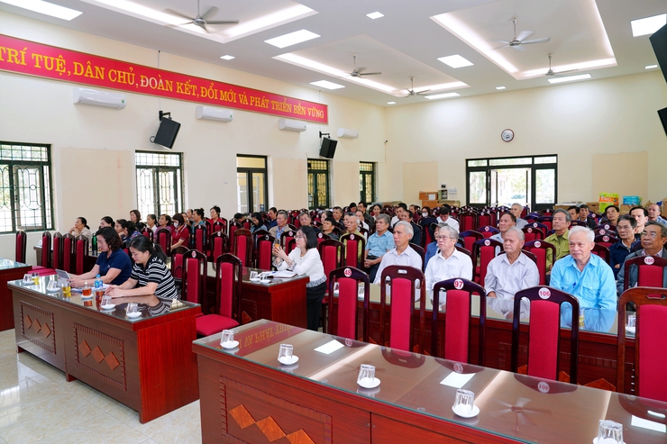 Hội nghị truyên truyền, quán triệt, triển khai Nghị quyết Đại hội Đảng bộ xã Thiên Lộc khóa I và các Chương trình trọng tâm toàn khóa; Báo cáo kết quả Đại hội đại biểu Đảng bộ thành phố Hà Nội khóa XVIII, nhiệm kỳ 2025-2030- Ảnh 11.