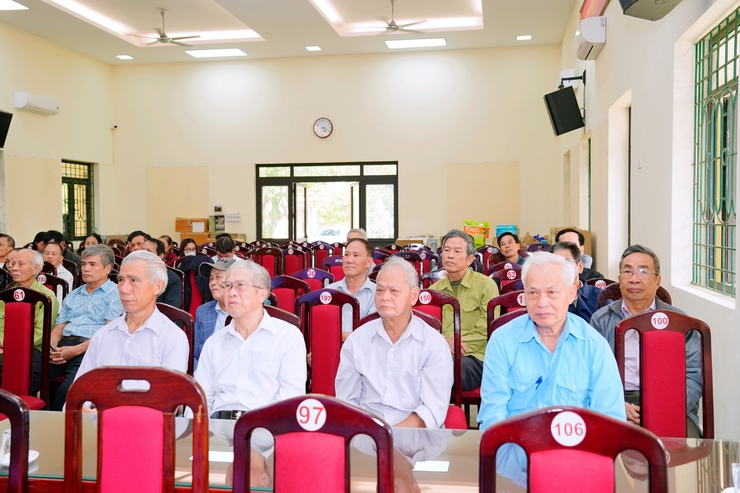 Hội nghị truyên truyền, quán triệt, triển khai Nghị quyết Đại hội Đảng bộ xã Thiên Lộc khóa I và các Chương trình trọng tâm toàn khóa; Báo cáo kết quả Đại hội đại biểu Đảng bộ thành phố Hà Nội khóa XVIII, nhiệm kỳ 2025-2030- Ảnh 12.