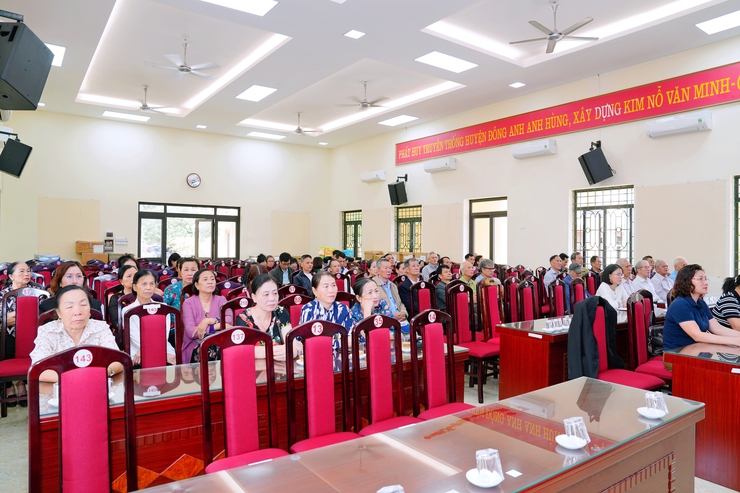Hội nghị truyên truyền, quán triệt, triển khai Nghị quyết Đại hội Đảng bộ xã Thiên Lộc khóa I và các Chương trình trọng tâm toàn khóa; Báo cáo kết quả Đại hội đại biểu Đảng bộ thành phố Hà Nội khóa XVIII, nhiệm kỳ 2025-2030- Ảnh 8.