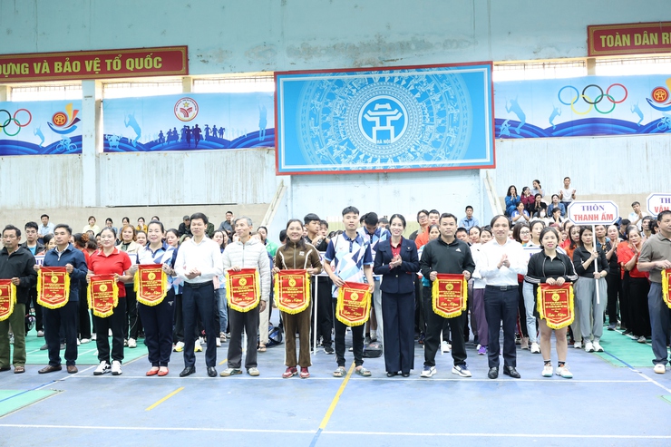 Khai mạc giải thi đấu các môn thể thao trong Chương trình Đại hội TDTT xã Vân Đình lần thứ I, năm 2025- Ảnh 1.