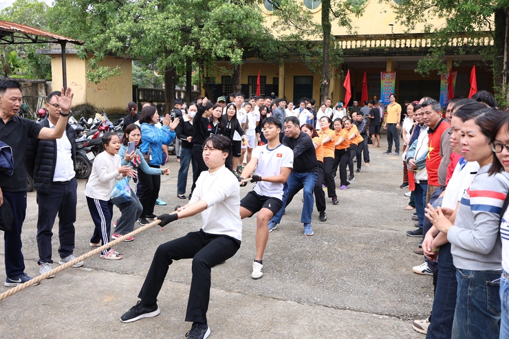 Khai mạc giải thi đấu các môn thể thao trong Chương trình Đại hội TDTT xã Vân Đình lần thứ I, năm 2025- Ảnh 8.