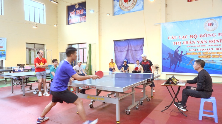Khai mạc giải thi đấu các môn thể thao trong Chương trình Đại hội TDTT xã Vân Đình lần thứ I, năm 2025- Ảnh 13.