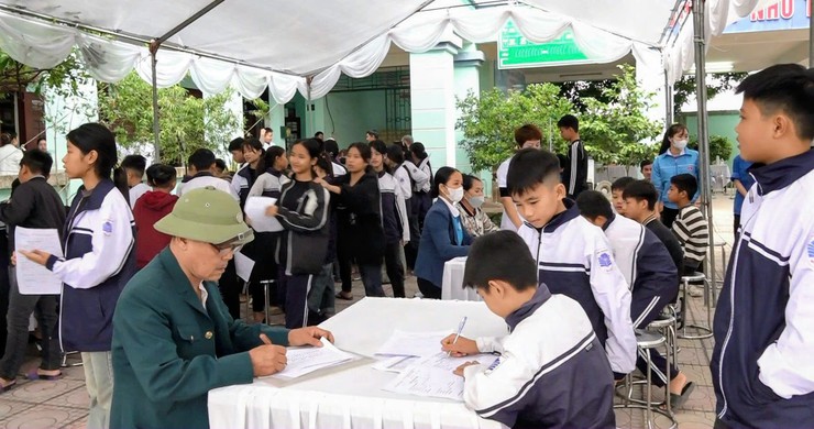 Xã Minh Châu triển khai khám, tư vấn sức khoẻ định kỳ toàn dân đợt III/2025.- Ảnh 3.