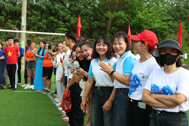 Một số hình ảnh thi đấu môn kéo co, nhảy bao bố tại Đại hội Thể dục thể thao xã Phú Nghĩa lần thứ I, năm 2025- Ảnh 19.