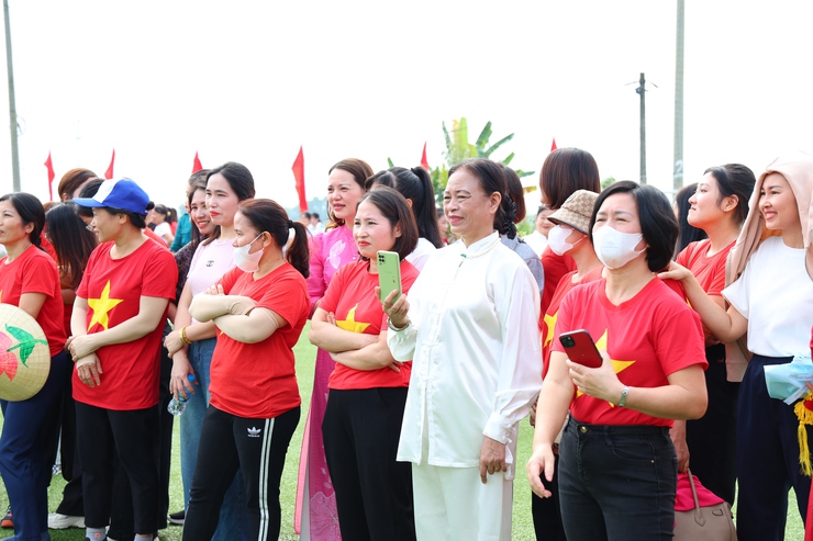 Một số hình ảnh thi đấu môn kéo co, nhảy bao bố tại Đại hội Thể dục thể thao xã Phú Nghĩa lần thứ I, năm 2025- Ảnh 20.