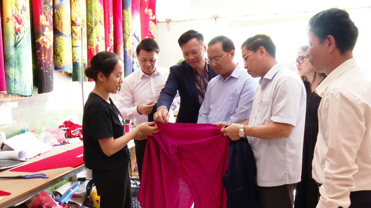 SỞ DU LỊCH HÀ NỘI LÀM VIỆC VỚI UBND XÃ ỨNG HÒA VỀ VIỆC THAM GIA LỄ HỘI ÁO DÀI DU LỊCH HÀ NỘI NĂM 2025.- Ảnh 5.