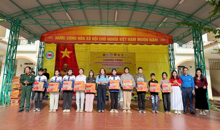 Ấm áp nghĩa tình Quốc Oai hướng về đồng bào vùng lũ Cao Bằng- Ảnh 7.