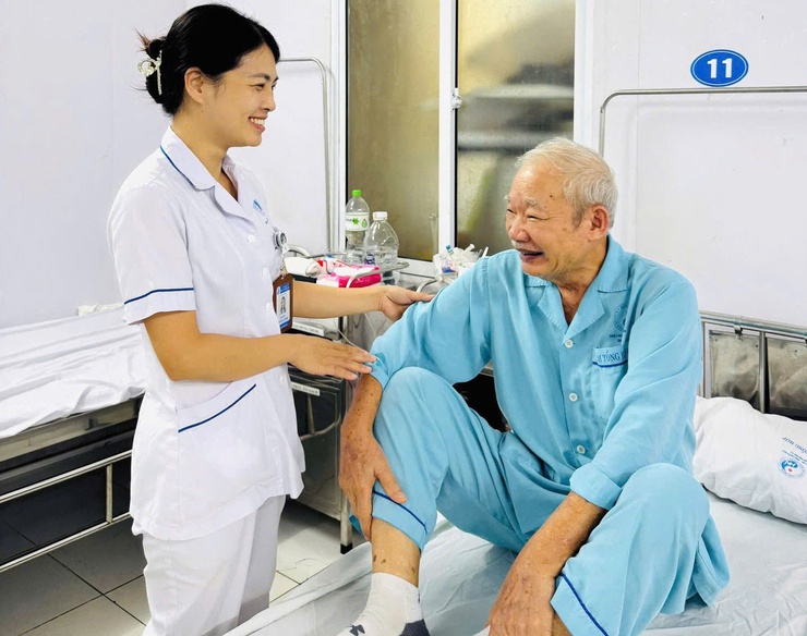 BVĐK Hoè Nhai: Tự hào nghề Điều dưỡng- Ảnh 1.