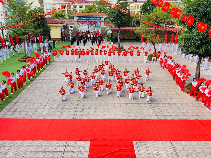 Đại hội Thể dục thể thao phường Kiến Hưng thu hút gần 1.000 người tham gia- Ảnh 5.
