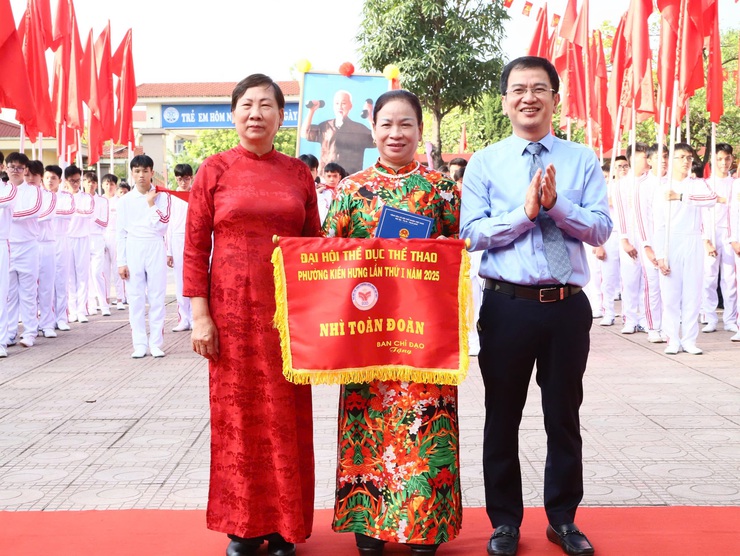 Đại hội Thể dục thể thao phường Kiến Hưng thu hút gần 1.000 người tham gia- Ảnh 7.