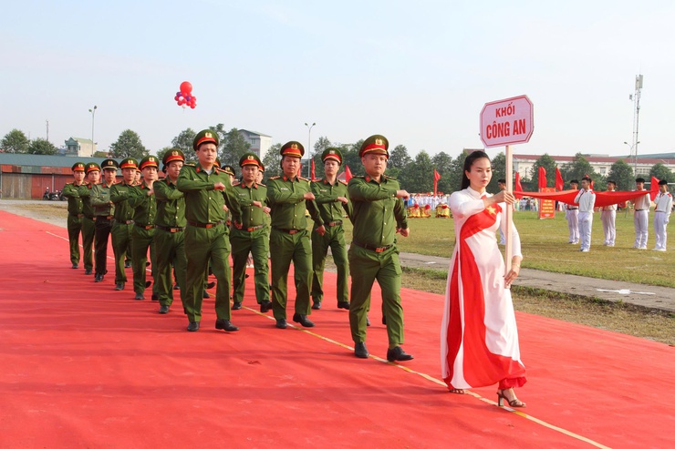 Tưng bừng khai mạc Đại hội Thể dục Thể thao xã Hương Sơn lần thứ I, năm 2025- Ảnh 7.