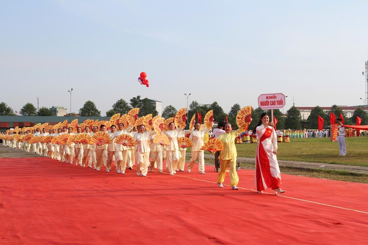 Tưng bừng khai mạc Đại hội Thể dục Thể thao xã Hương Sơn lần thứ I, năm 2025- Ảnh 9.