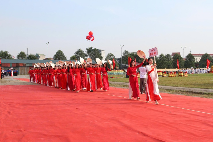 Tưng bừng khai mạc Đại hội Thể dục Thể thao xã Hương Sơn lần thứ I, năm 2025- Ảnh 11.