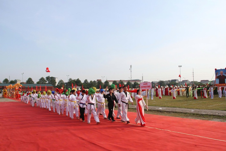 Tưng bừng khai mạc Đại hội Thể dục Thể thao xã Hương Sơn lần thứ I, năm 2025- Ảnh 12.