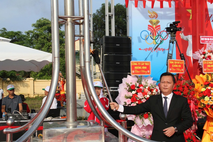 Tưng bừng khai mạc Đại hội Thể dục Thể thao xã Hương Sơn lần thứ I, năm 2025- Ảnh 3.