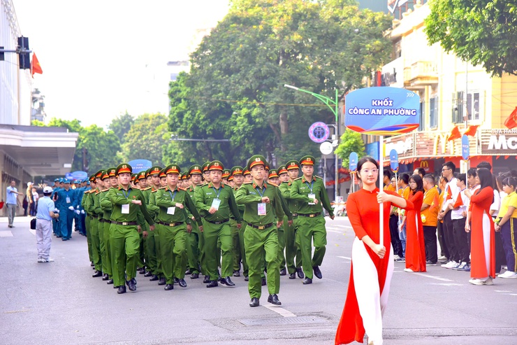 Lễ khai mạc Đại hội Thể dục Thể thao phường Hoàn Kiếm lần thứ I năm 2025- Ảnh 13.