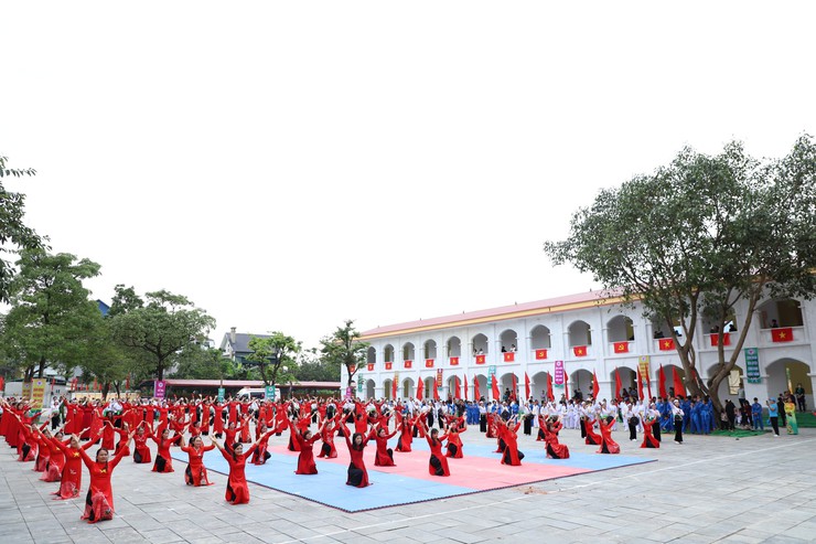 Tưng bừng khai mạc Đại hội Thể dục thể thao xã Yên Xuân lần thứ I, năm 2025- Ảnh 11.