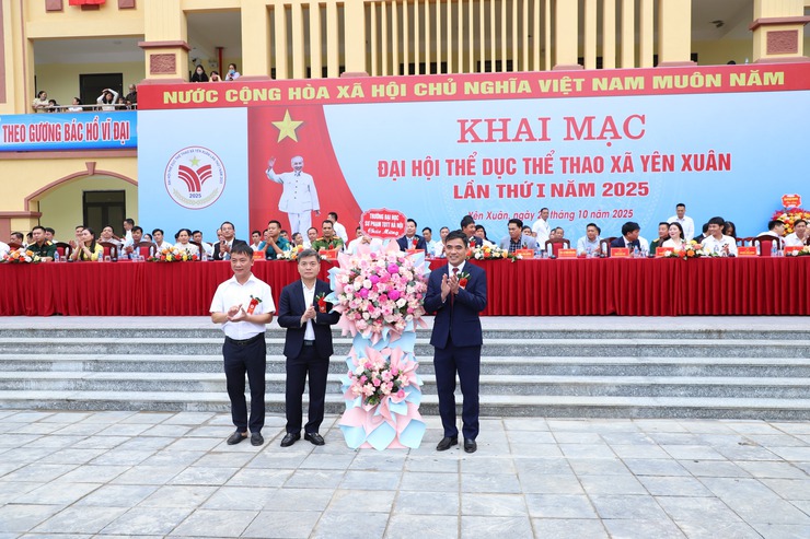 Tưng bừng khai mạc Đại hội Thể dục thể thao xã Yên Xuân lần thứ I, năm 2025- Ảnh 1.
