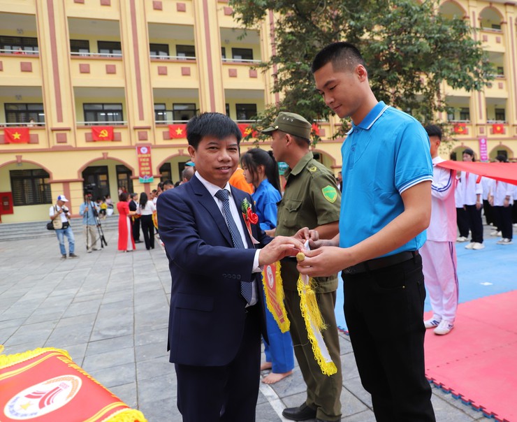 Tưng bừng khai mạc Đại hội Thể dục thể thao xã Yên Xuân lần thứ I, năm 2025- Ảnh 5.