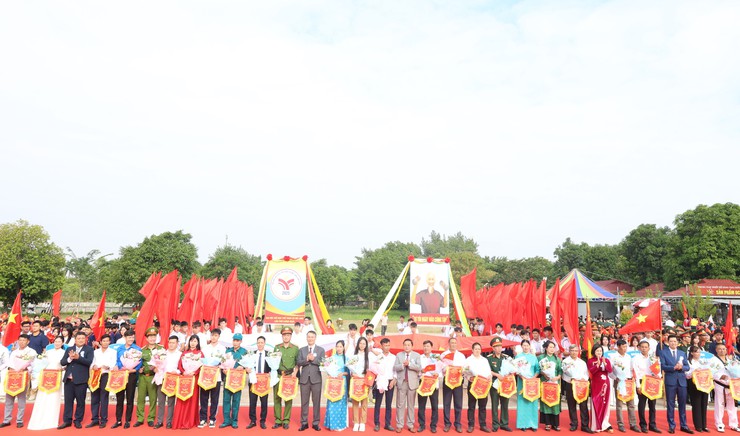 Xã Mê Linh khai mạc Đại hội Thể dục thể thao lần thứ I năm 2025- Ảnh 6.