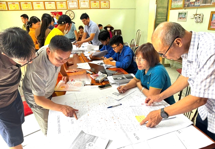 Xã Quang Minh quyết tâm về đích sớm chiến dịch "làm giàu, làm sạch" dữ liệu đất đai- Ảnh 1.