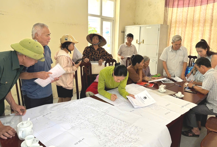 Xã Quang Minh quyết tâm về đích sớm chiến dịch "làm giàu, làm sạch" dữ liệu đất đai- Ảnh 2.