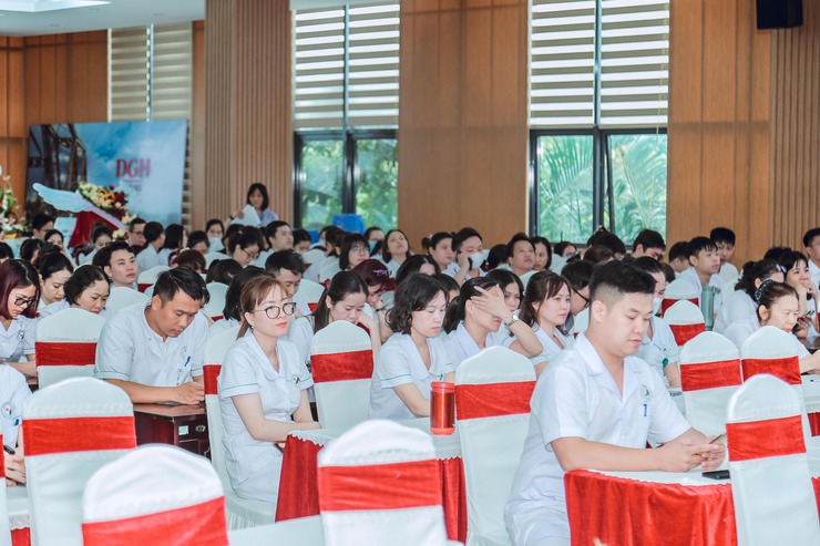 Hội thảo khoa học "An toàn truyền máu" – Lan tỏa giá trị tri thức và nhân văn trong chăm sóc người bệnh- Ảnh 1.