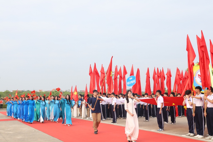 Xã Mê Linh khai mạc Đại hội Thể dục thể thao lần thứ I năm 2025- Ảnh 13.