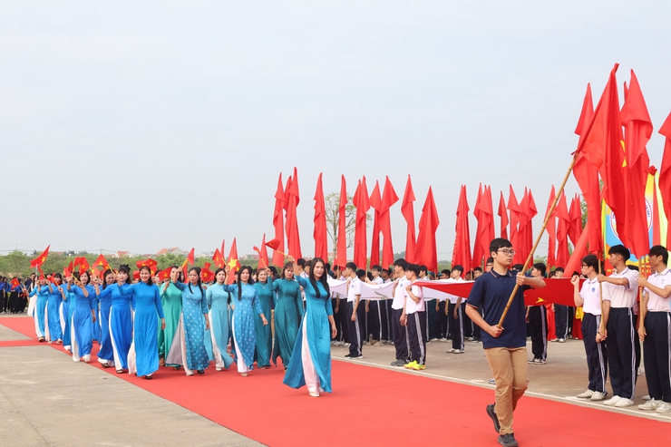 Xã Mê Linh khai mạc Đại hội Thể dục thể thao lần thứ I năm 2025- Ảnh 16.