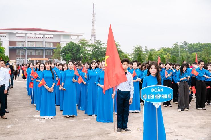 Những hình ảnh ấn tượng tại Lễ khai mạc Đại hội TDTT xã Quang Minh lần thứ I, năm 2025- Ảnh 1.