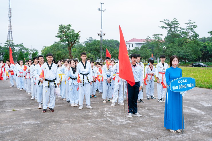 Những hình ảnh ấn tượng tại Lễ khai mạc Đại hội TDTT xã Quang Minh lần thứ I, năm 2025- Ảnh 2.