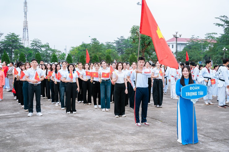 Những hình ảnh ấn tượng tại Lễ khai mạc Đại hội TDTT xã Quang Minh lần thứ I, năm 2025- Ảnh 4.