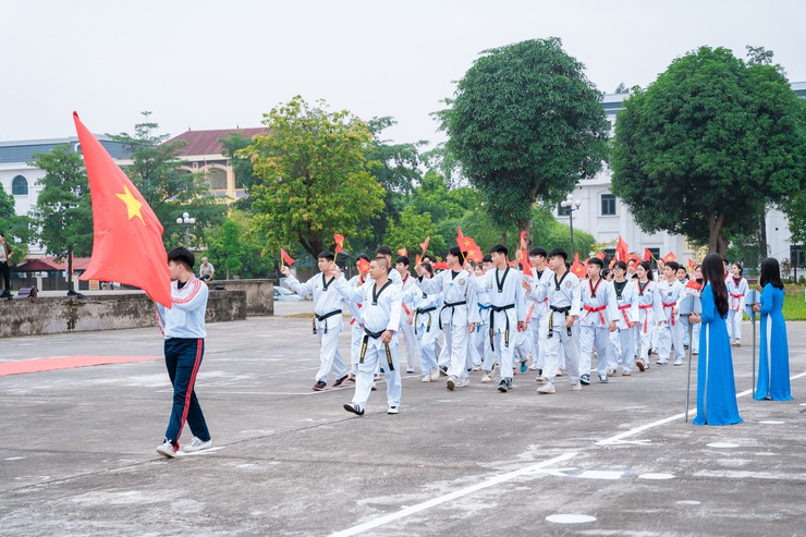 Những hình ảnh ấn tượng tại Lễ khai mạc Đại hội TDTT xã Quang Minh lần thứ I, năm 2025- Ảnh 70.