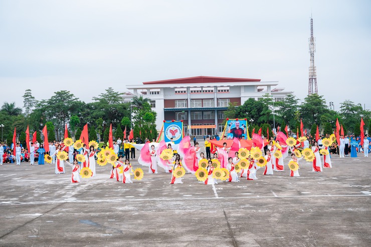 Những hình ảnh ấn tượng tại Lễ khai mạc Đại hội TDTT xã Quang Minh lần thứ I, năm 2025- Ảnh 94.