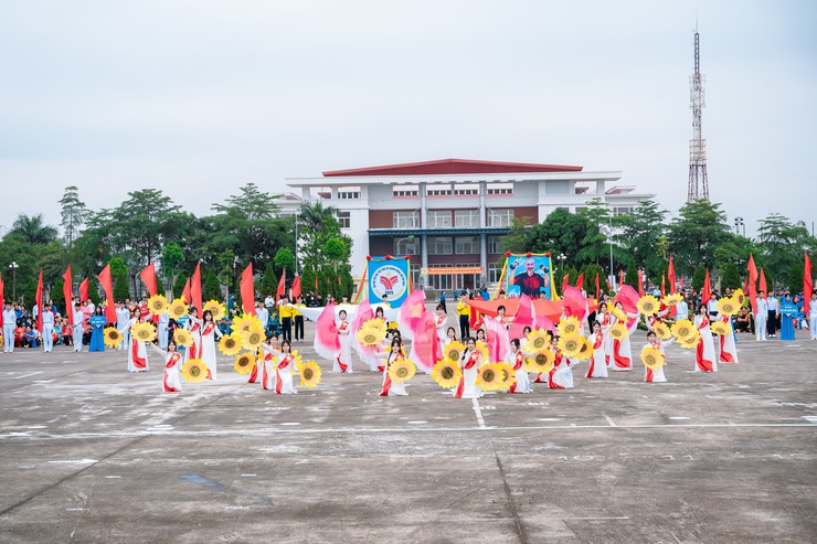 Những hình ảnh ấn tượng tại Lễ khai mạc Đại hội TDTT xã Quang Minh lần thứ I, năm 2025- Ảnh 95.