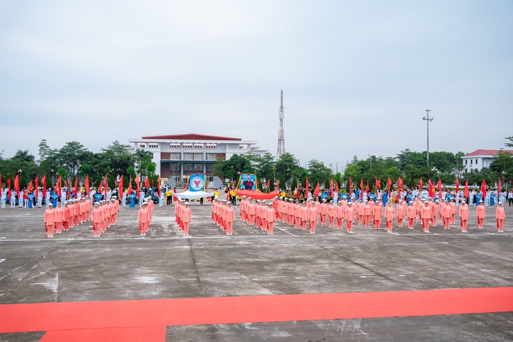 Những hình ảnh ấn tượng tại Lễ khai mạc Đại hội TDTT xã Quang Minh lần thứ I, năm 2025- Ảnh 96.