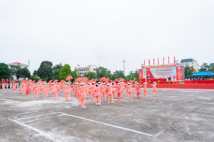 Những hình ảnh ấn tượng tại Lễ khai mạc Đại hội TDTT xã Quang Minh lần thứ I, năm 2025- Ảnh 104.